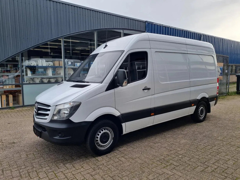 Mercedes-Benz Sprinter 314 CDI/ L2H2/ Aut./ Airco/ Camera/ Navi - Panel van: picture 4 Mercedes-Benz Sprinter 314 CDI/ L2H2/ Aut./ Airco/ Camera/ Navi - Panel van: picture 4