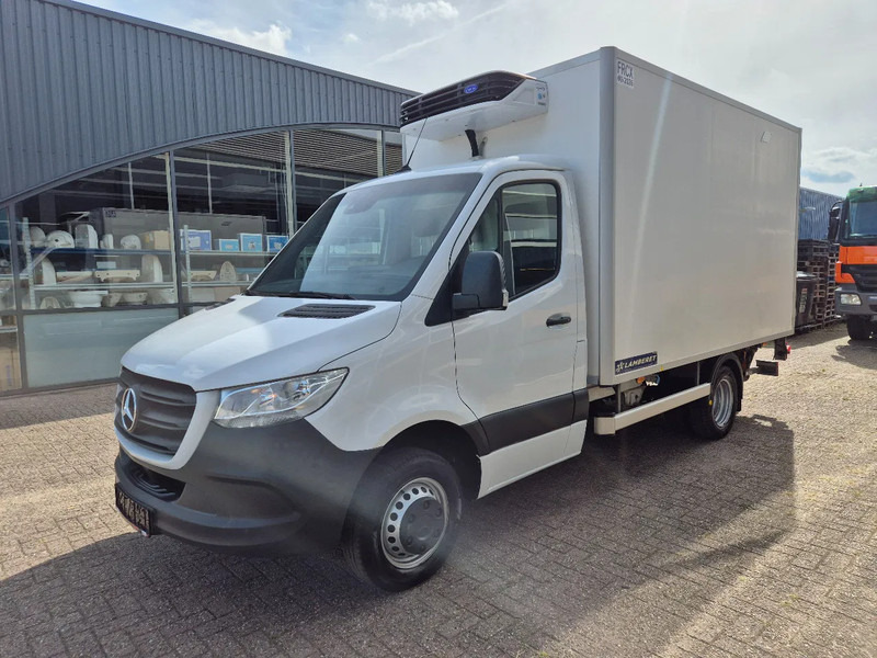Mercedes-Benz Sprinter 516 CDI/ Kuhlkoffer/ Carrier Xarios 300/ -20/ +20/ Standby 230V - Refrigerated van: picture 5 Mercedes-Benz Sprinter 516 CDI/ Kuhlkoffer/ Carrier Xarios 300/ -20/ +20/ Standby 230V - Refrigerated van: picture 5
