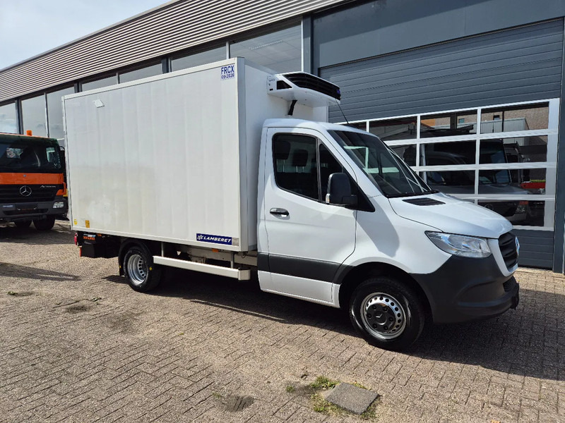 Mercedes-Benz Sprinter 516 CDI/ Kuhlkoffer/ Carrier Xarios 300/ -20/ +20/ Standby 230V - Refrigerated van: picture 1 Mercedes-Benz Sprinter 516 CDI/ Kuhlkoffer/ Carrier Xarios 300/ -20/ +20/ Standby 230V - Refrigerated van: picture 1