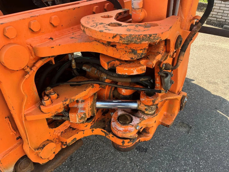 Backhoe loader Fiat Hitachi FB 110 New Holland FB110: picture 7