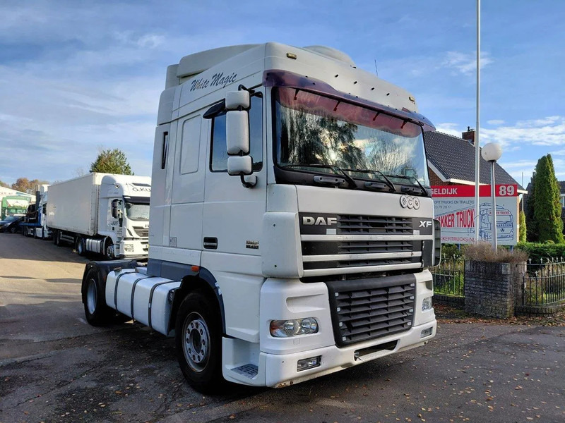 DAF XF 95.430 4x2 MANUAL ZF GEARBOX !! EURO 3 Engine !! - Tractor unit: picture 2 DAF XF 95.430 4x2 MANUAL ZF GEARBOX !! EURO 3 Engine !! - Tractor unit: picture 2