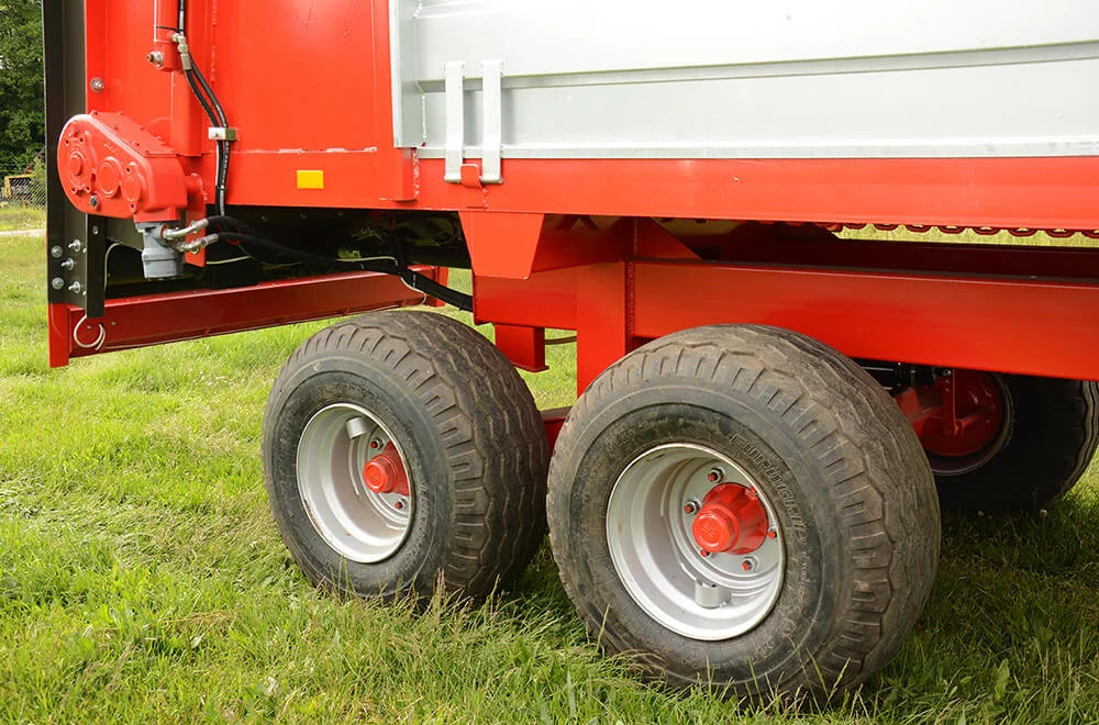 Roltrans N250/4 JAMNIK - Manure spreader: picture 2 Roltrans N250/4 JAMNIK - Manure spreader: picture 2