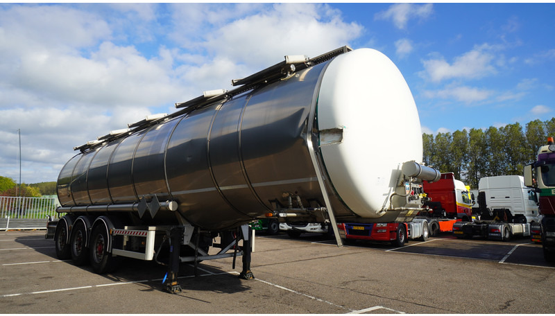Indox 3 AXLE ADR CHEMICAL AD-BLUE TANK TRAILER 35.115LTR - Tank semi-trailer: picture 3 Indox 3 AXLE ADR CHEMICAL AD-BLUE TANK TRAILER 35.115LTR - Tank semi-trailer: picture 3
