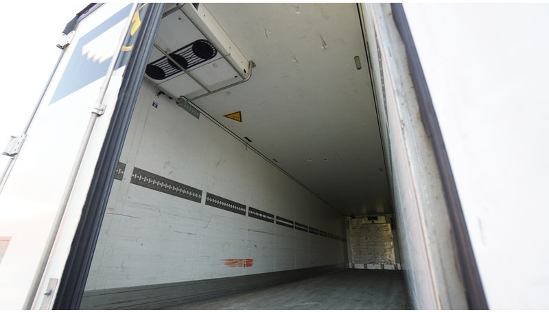 Schmitz Cargobull 3 AXLE FRIGO TRAILER THERMO KING SLX-SPECTRUM R-425A - Refrigerator semi-trailer: picture 4 Schmitz Cargobull 3 AXLE FRIGO TRAILER THERMO KING SLX-SPECTRUM R-425A - Refrigerator semi-trailer: picture 4