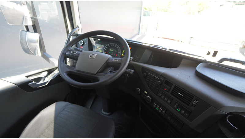 Volvo FH 460 EURO 6 GLOBETROTTER 679.000KM - Tractor unit: picture 5 Volvo FH 460 EURO 6 GLOBETROTTER 679.000KM - Tractor unit: picture 5