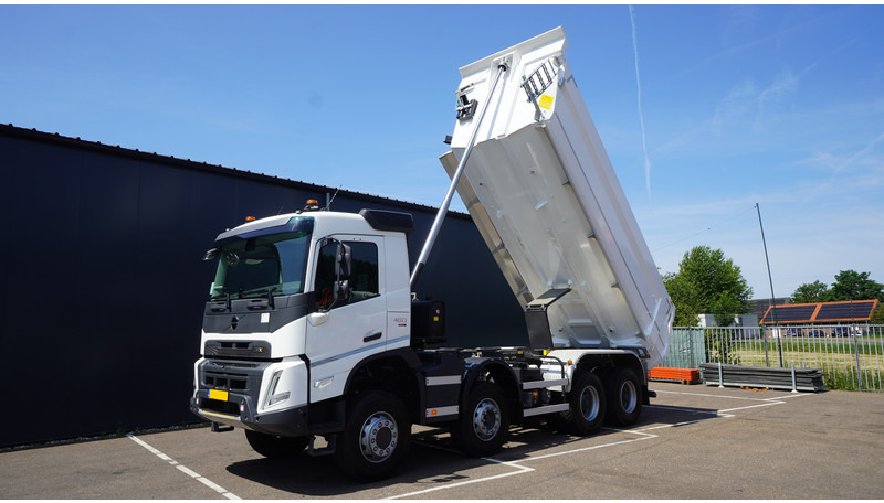 Volvo NEW FMX 460 8X6 TIPPER EURO 6 - Tipper: picture 2 Volvo NEW FMX 460 8X6 TIPPER EURO 6 - Tipper: picture 2