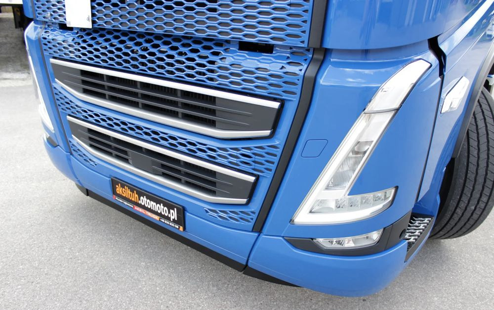Volvo FH 500 / LED / ALU FELGI / STANDARD / KAMERY / SUPER STAN - Tractor unit: picture 5 Volvo FH 500 / LED / ALU FELGI / STANDARD / KAMERY / SUPER STAN - Tractor unit: picture 5