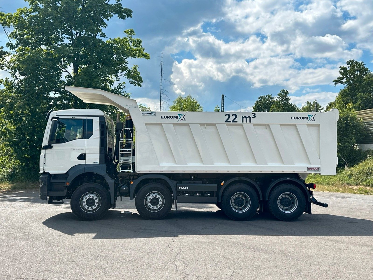 MAN TGS 41.440 8x4 EuromixMTP 22m³ Eckige Mulde - Tipper: picture 4 MAN TGS 41.440 8x4 EuromixMTP 22m³ Eckige Mulde - Tipper: picture 4