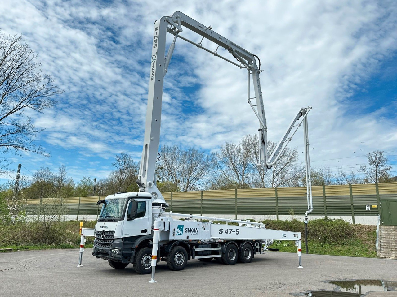 Concrete pump truck Mercedes-Benz Arocs 5 4542 8x4 SWAN TSP 47-5 160RZ ( 47m ): picture 6