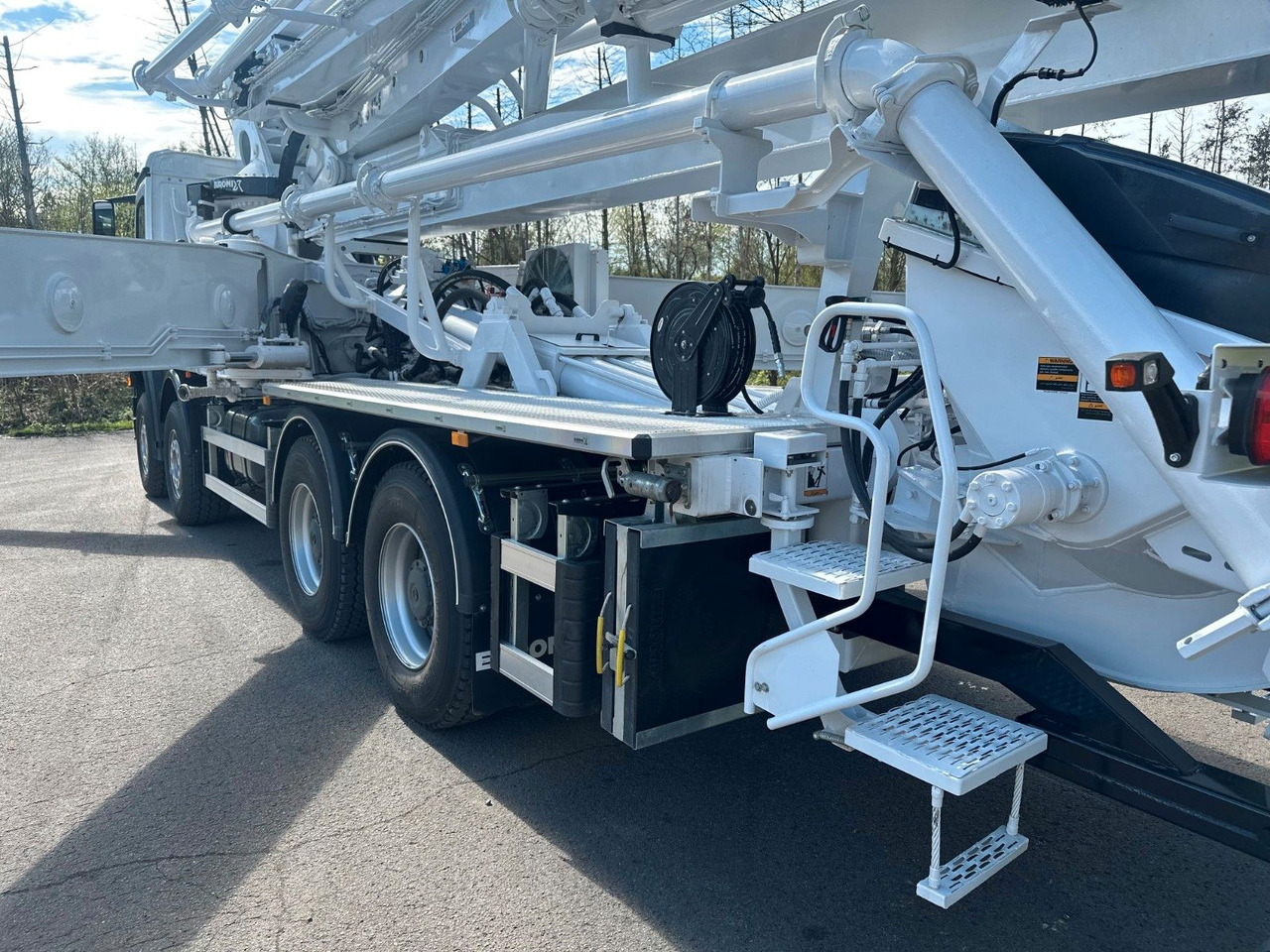 Concrete pump truck Mercedes-Benz Arocs 5 4542 8x4 SWAN TSP 47-5 160RZ ( 47m ): picture 14