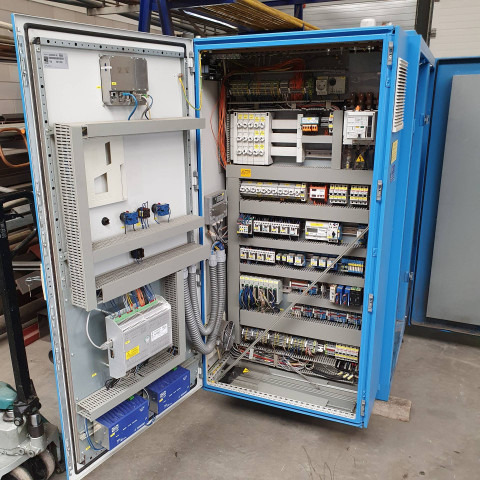 ZIEGLER Generator, WKK, M.A.N. motor (E0834) 50 KW electric/ 80KW thermic 1500 RPM 4 cylinders Sound muted - Spare parts for Truck: picture 2 ZIEGLER Generator, WKK, M.A.N. motor (E0834) 50 KW electric/ 80KW thermic 1500 RPM 4 cylinders Sound muted - Spare parts for Truck: picture 2