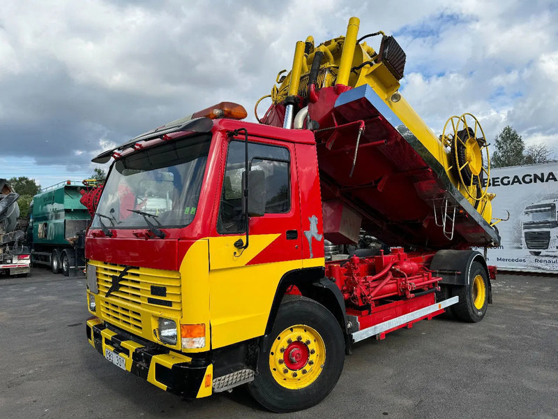 Volvo FL 10.320 12m3 Sludge / Vacuum & High Pressure-Truck, YM: 1990 - Vacuum truck: picture 3 Volvo FL 10.320 12m3 Sludge / Vacuum & High Pressure-Truck, YM: 1990 - Vacuum truck: picture 3