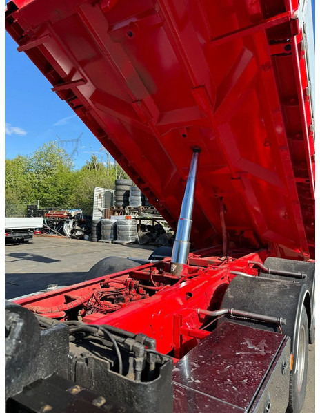 Volvo FM 6x2, Tipper + Crane and Skylift, 2009 - Tipper, Crane truck: picture 5 Volvo FM 6x2, Tipper + Crane and Skylift, 2009 - Tipper, Crane truck: picture 5