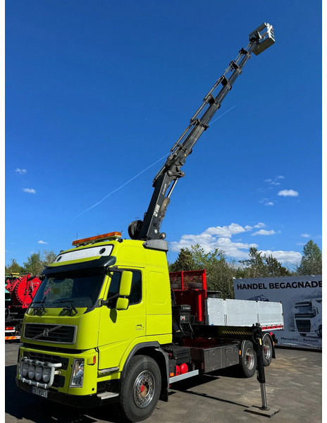 Volvo FM 6x2, Tipper + Crane and Skylift, 2009 - Tipper, Crane truck: picture 2 Volvo FM 6x2, Tipper + Crane and Skylift, 2009 - Tipper, Crane truck: picture 2