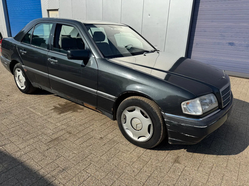 Mercedes-Benz C-Klasse **C220DIESEL-BELGIANCAR** - Sedan: picture 3 Mercedes-Benz C-Klasse **C220DIESEL-BELGIANCAR** - Sedan: picture 3