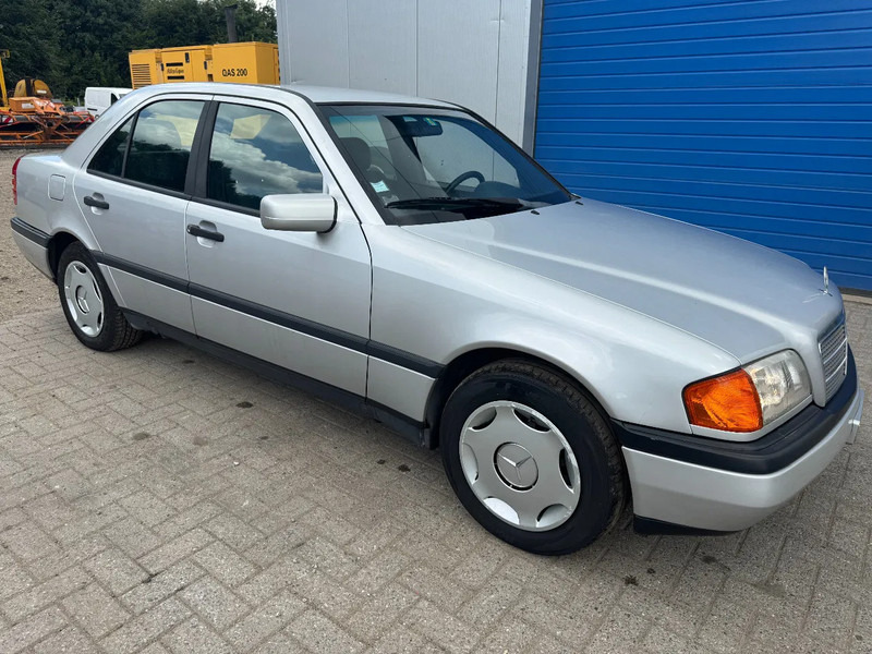 Mercedes-Benz C-Klasse **C250DIESEL+AIRCO** - Sedan: picture 3 Mercedes-Benz C-Klasse **C250DIESEL+AIRCO** - Sedan: picture 3