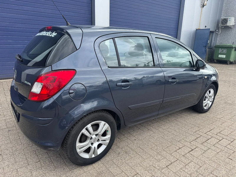 Opel Corsa **EURO4-AIRCO** - Sedan: picture 4 Opel Corsa **EURO4-AIRCO** - Sedan: picture 4