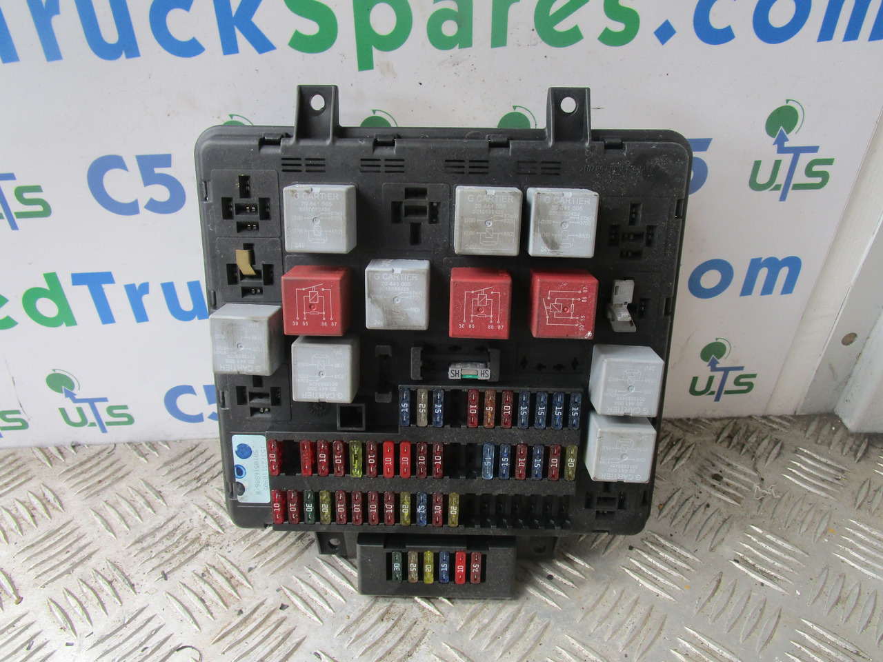 DAF CF 65 FUSEBOARD P/NO 153723110905 - Electrical system for Truck: picture 1 DAF CF 65 FUSEBOARD P/NO 153723110905 - Electrical system for Truck: picture 1