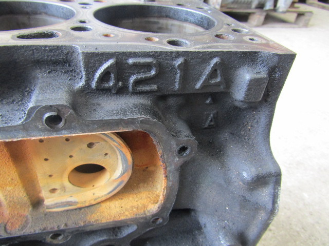 MITSUBISHI 4M42 STD BLOCK - Engine and parts for Truck: picture 2 MITSUBISHI 4M42 STD BLOCK - Engine and parts for Truck: picture 2
