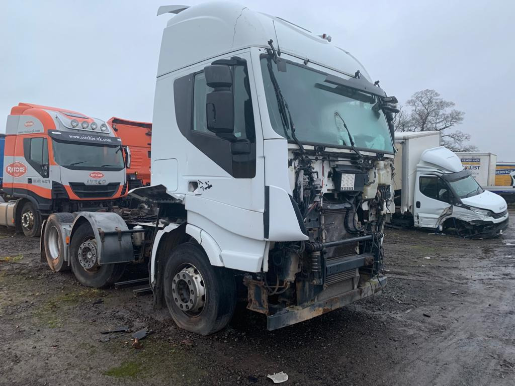 Truck IVECO STRALIS EURO 5 460 & 500 BREAKING FOR SPARES: picture 6