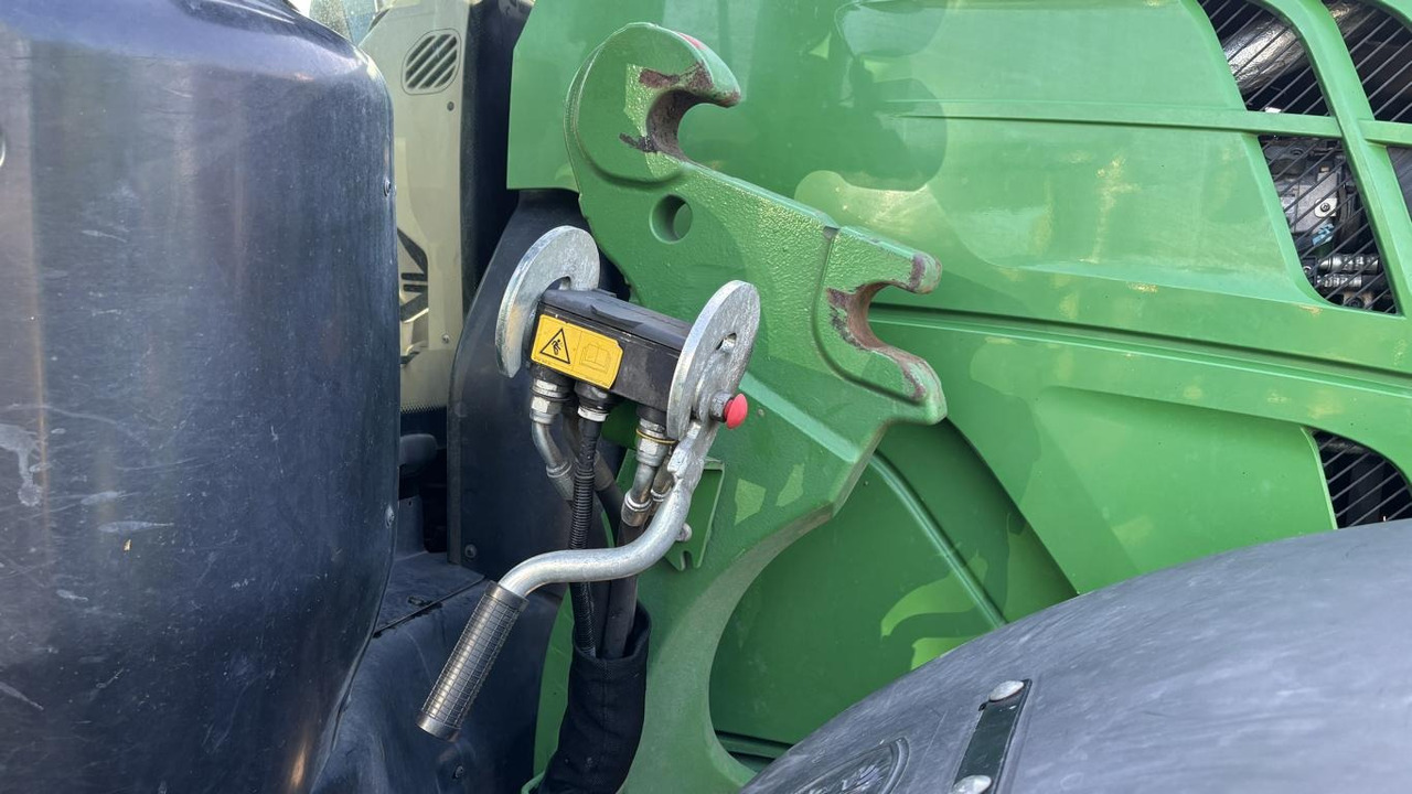 John Deere 6195 R - Farm tractor: picture 3 John Deere 6195 R - Farm tractor: picture 3