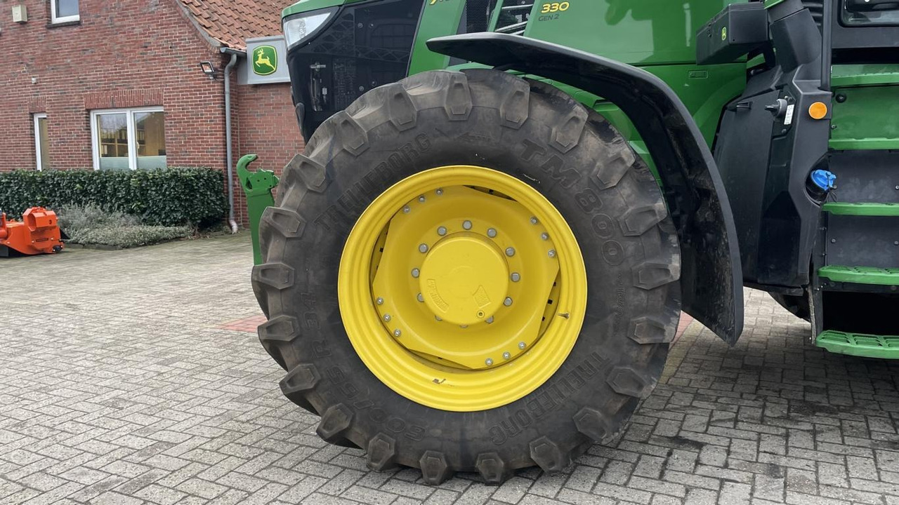 New Farm tractor John Deere TRAKTOR 7R330: picture 47