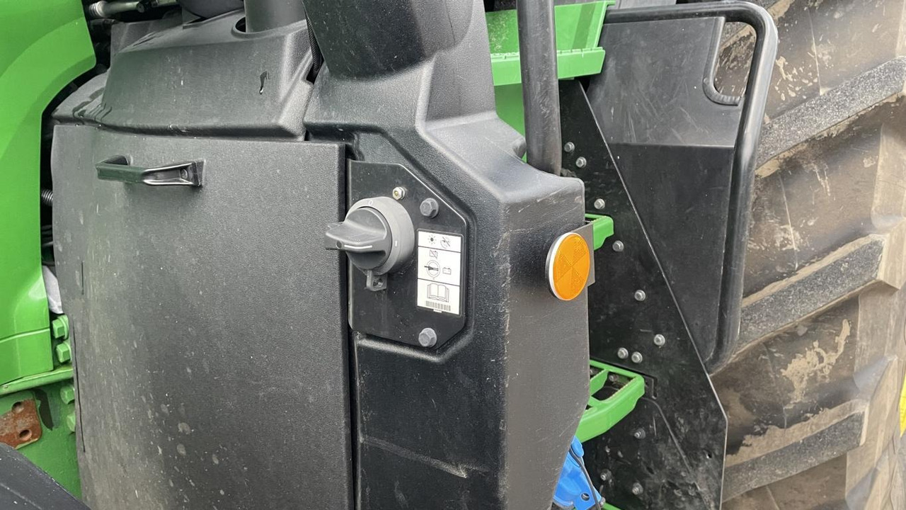 New Farm tractor John Deere TRAKTOR 7R330: picture 33