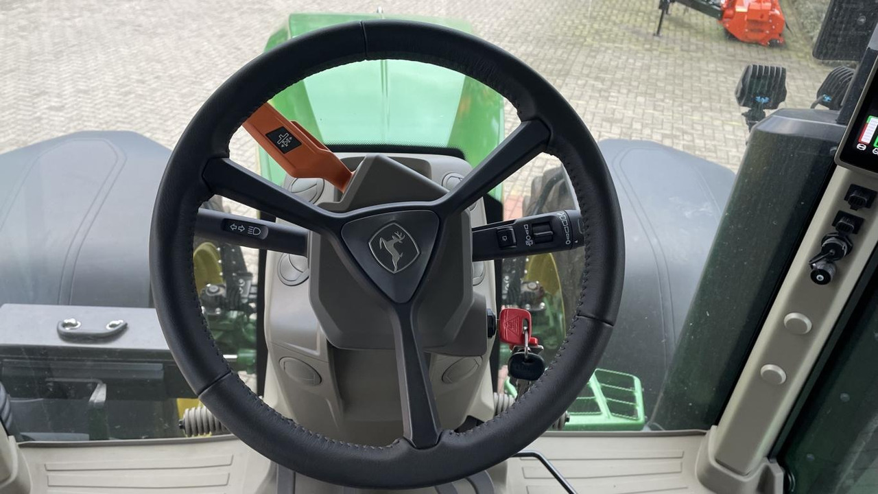 New Farm tractor John Deere TRAKTOR 7R350: picture 11