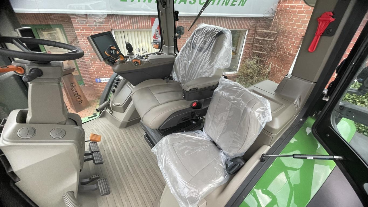 New Farm tractor John Deere TRAKTOR 7R350: picture 19