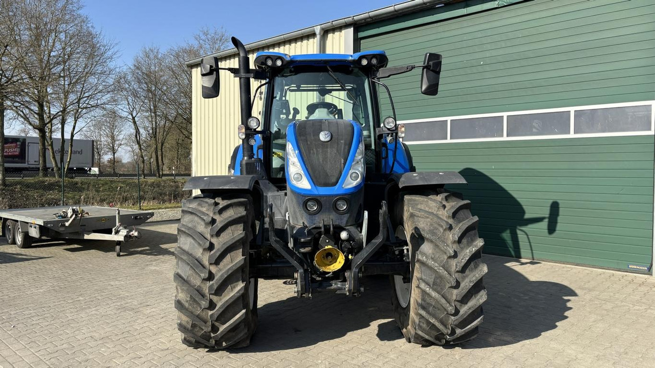 Farm tractor New Holland T 7.210: picture 38