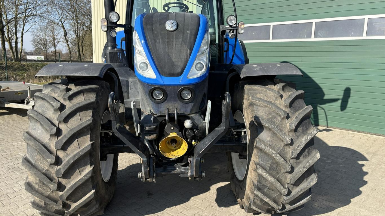 Farm tractor New Holland T 7.210: picture 23