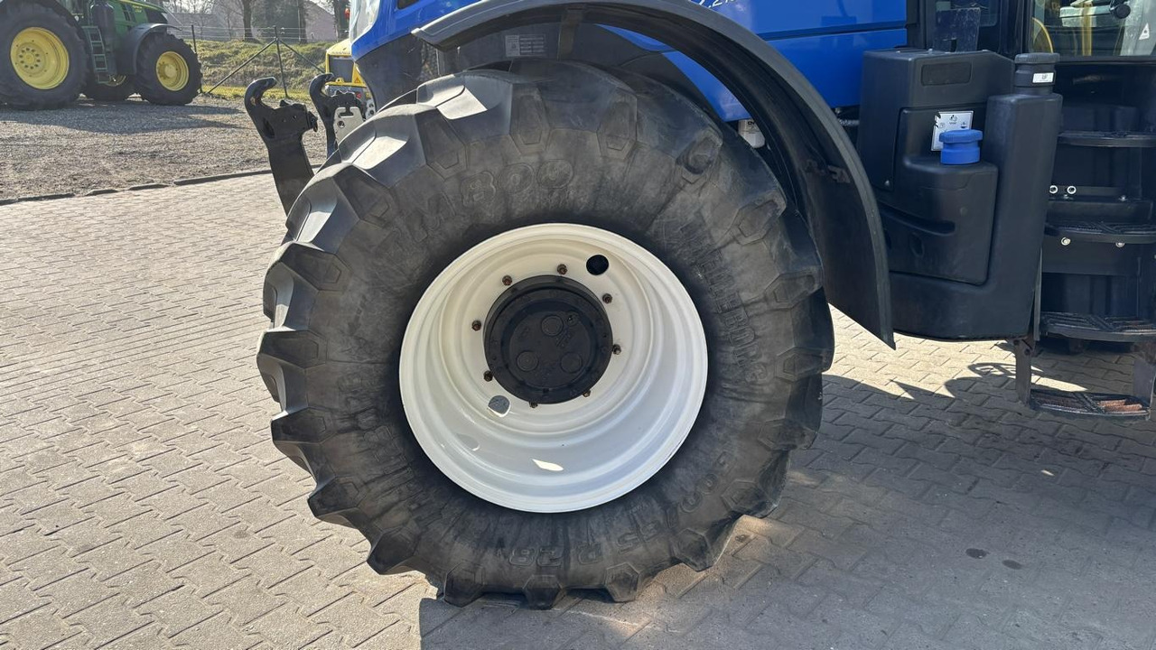 Farm tractor New Holland T 7.210: picture 33