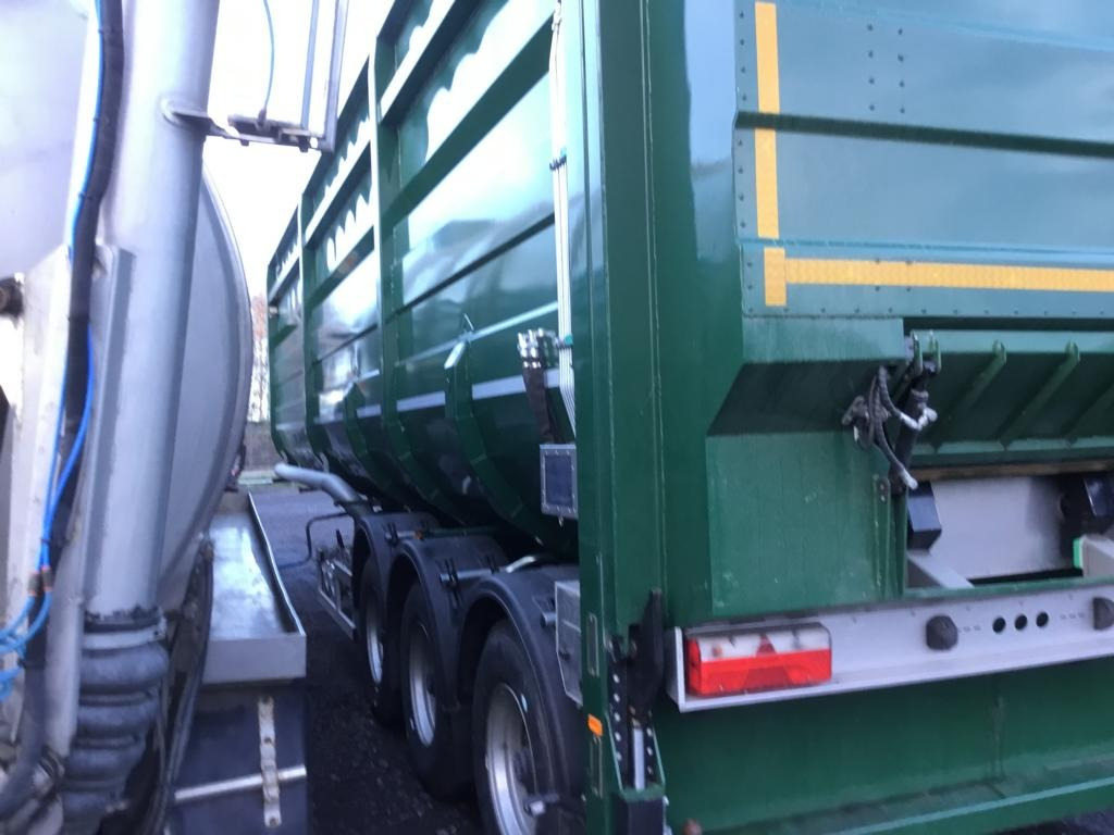Fertilizing equipment Rhinox GÜLLEZUBRINGER LKW AUFLIEGER: picture 7