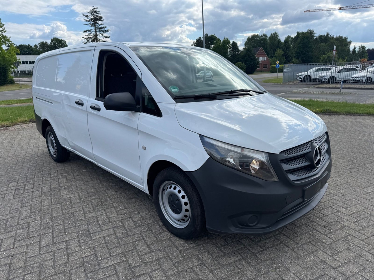 Mercedes-Benz Vito Kasten 110 CDI RWD lang - Small van: picture 2 Mercedes-Benz Vito Kasten 110 CDI RWD lang - Small van: picture 2