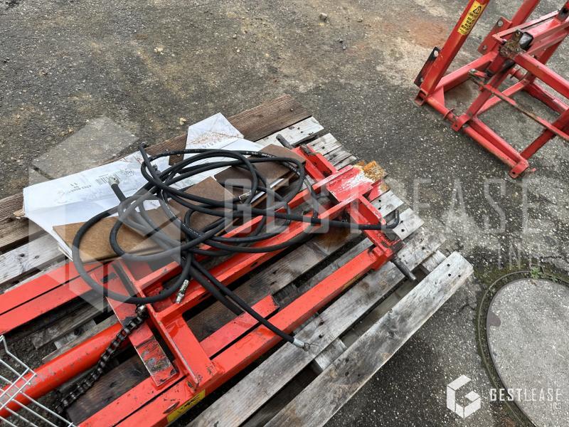 CAMPADELLI LEVE CUVE - Attachment for Agricultural machinery: picture 2 CAMPADELLI LEVE CUVE - Attachment for Agricultural machinery: picture 2