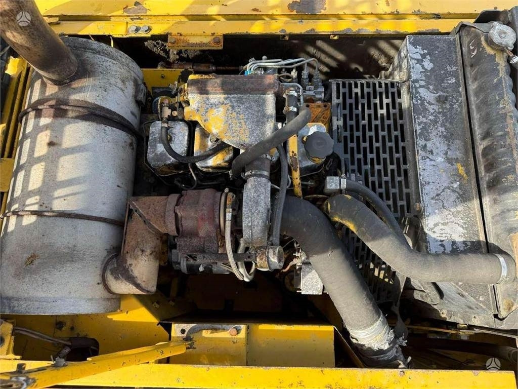 Crawler excavator Komatsu PC 180 LC-6K: picture 13