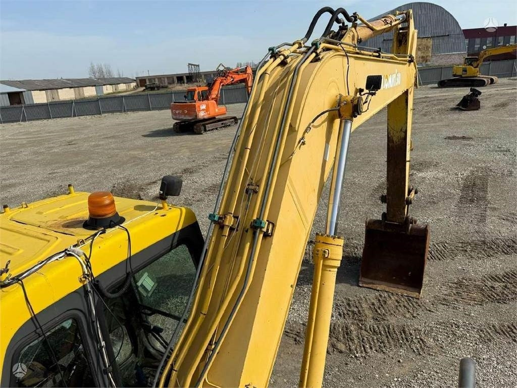 Crawler excavator Komatsu PC 180 LC-6K: picture 15