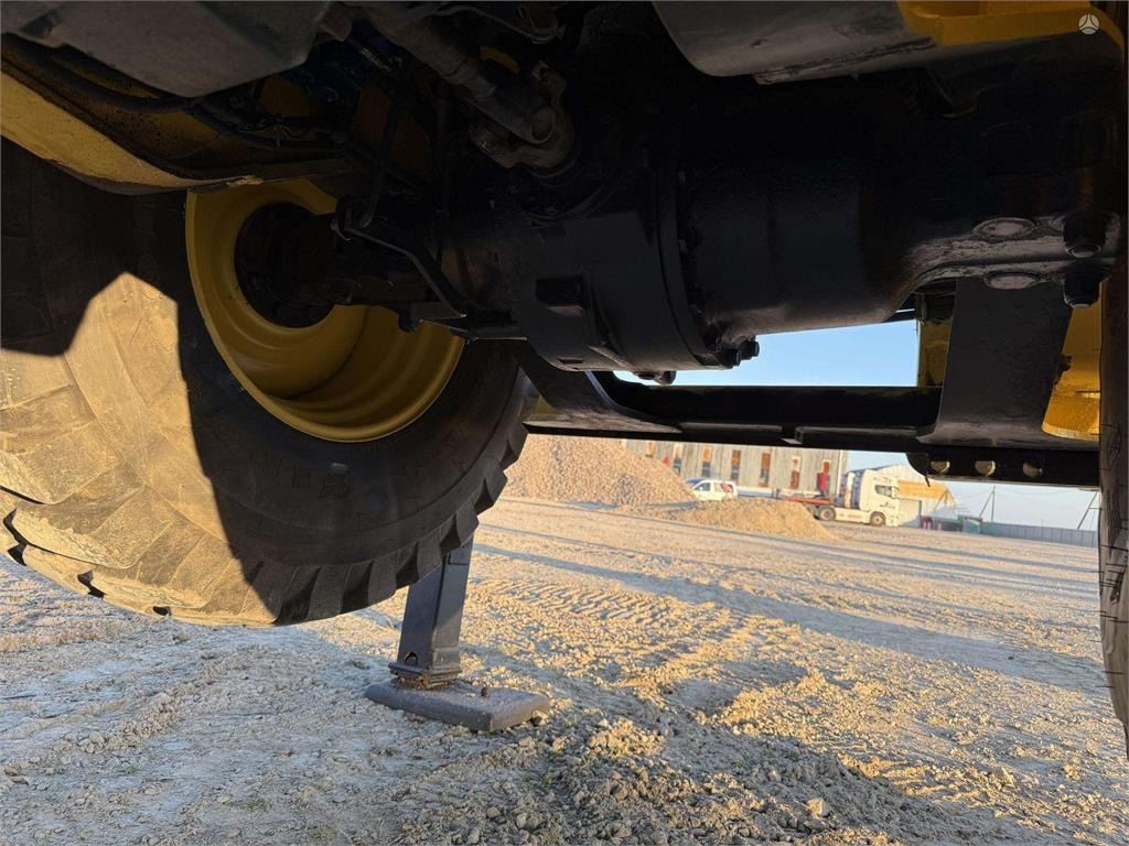 Backhoe loader New Holland B 110-4PT , 2 quick couplers: picture 19