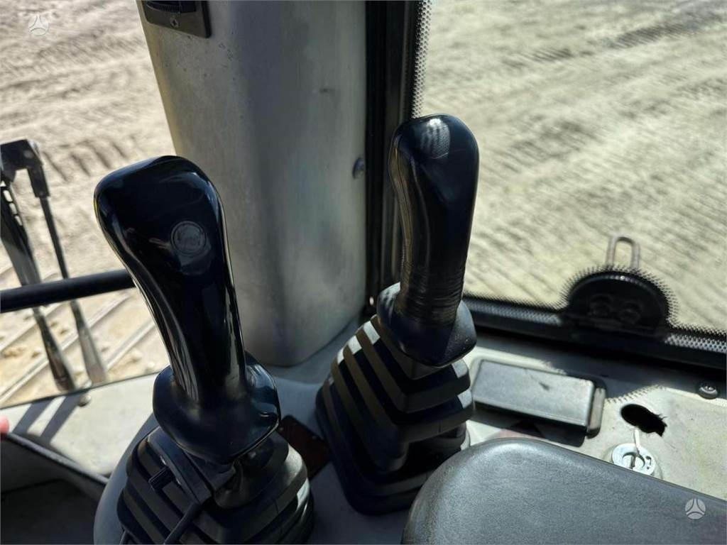 Bulldozer New Holland D150C Ripper: picture 9