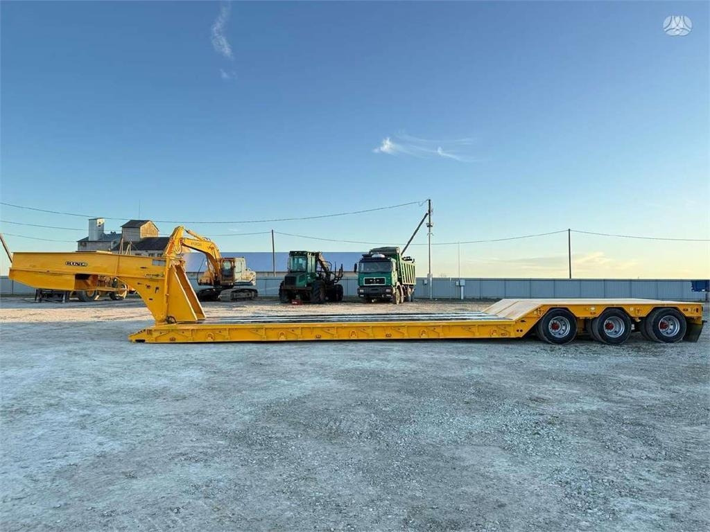 King GTL 83/34 lowbed - Semi-trailer: picture 1 King GTL 83/34 lowbed - Semi-trailer: picture 1
