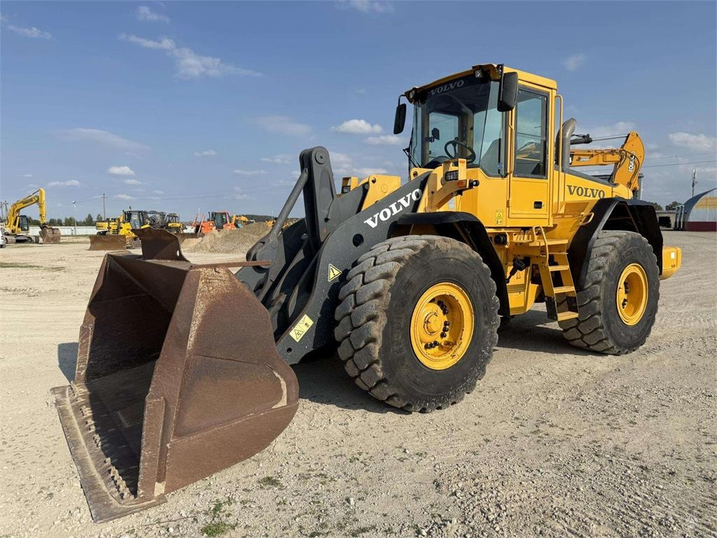 Volvo L 110 E  - Wheel loader: picture 1 Volvo L 110 E  - Wheel loader: picture 1