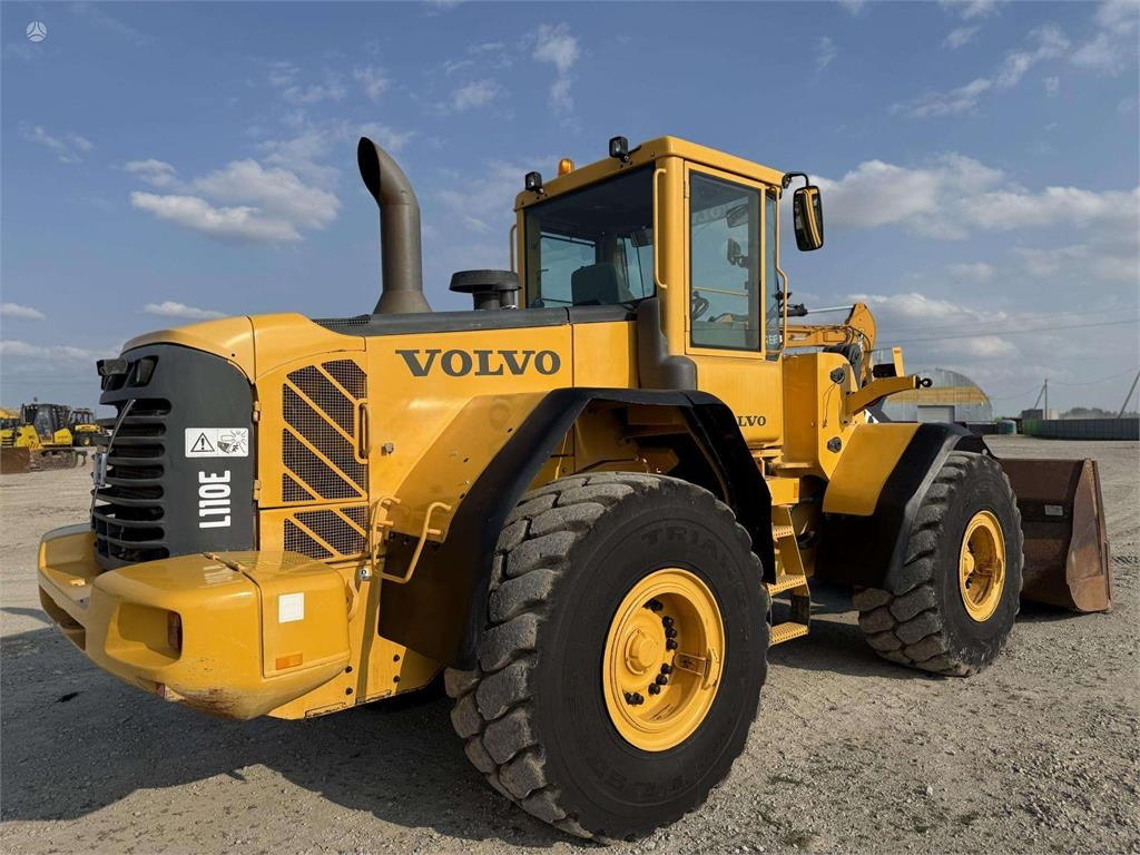 Volvo L 110 E  - Wheel loader: picture 4 Volvo L 110 E  - Wheel loader: picture 4