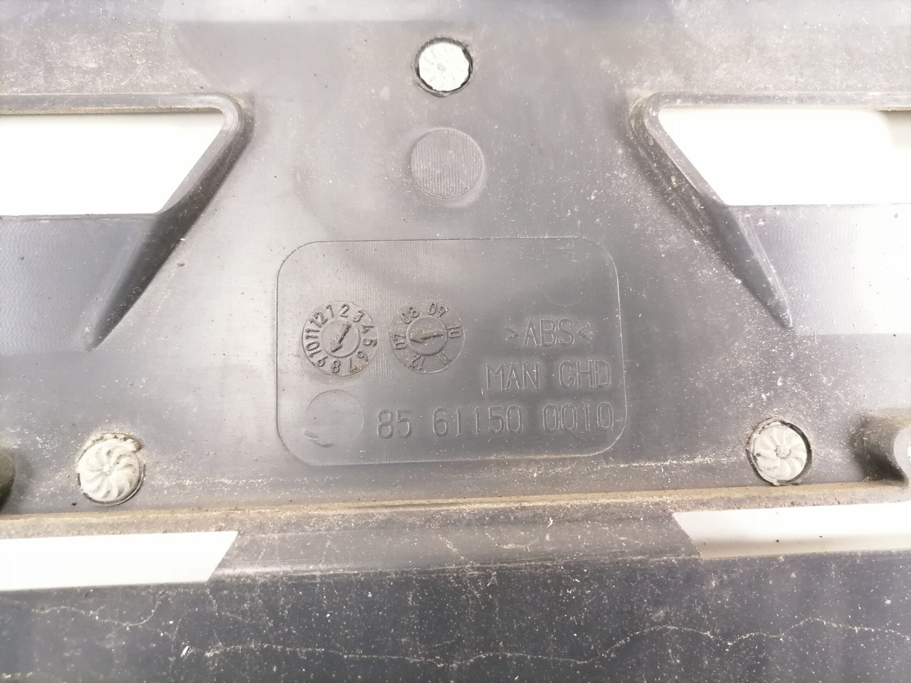 MAN Grille panel 85611500010 - Grill for Truck: picture 3 MAN Grille panel 85611500010 - Grill for Truck: picture 3