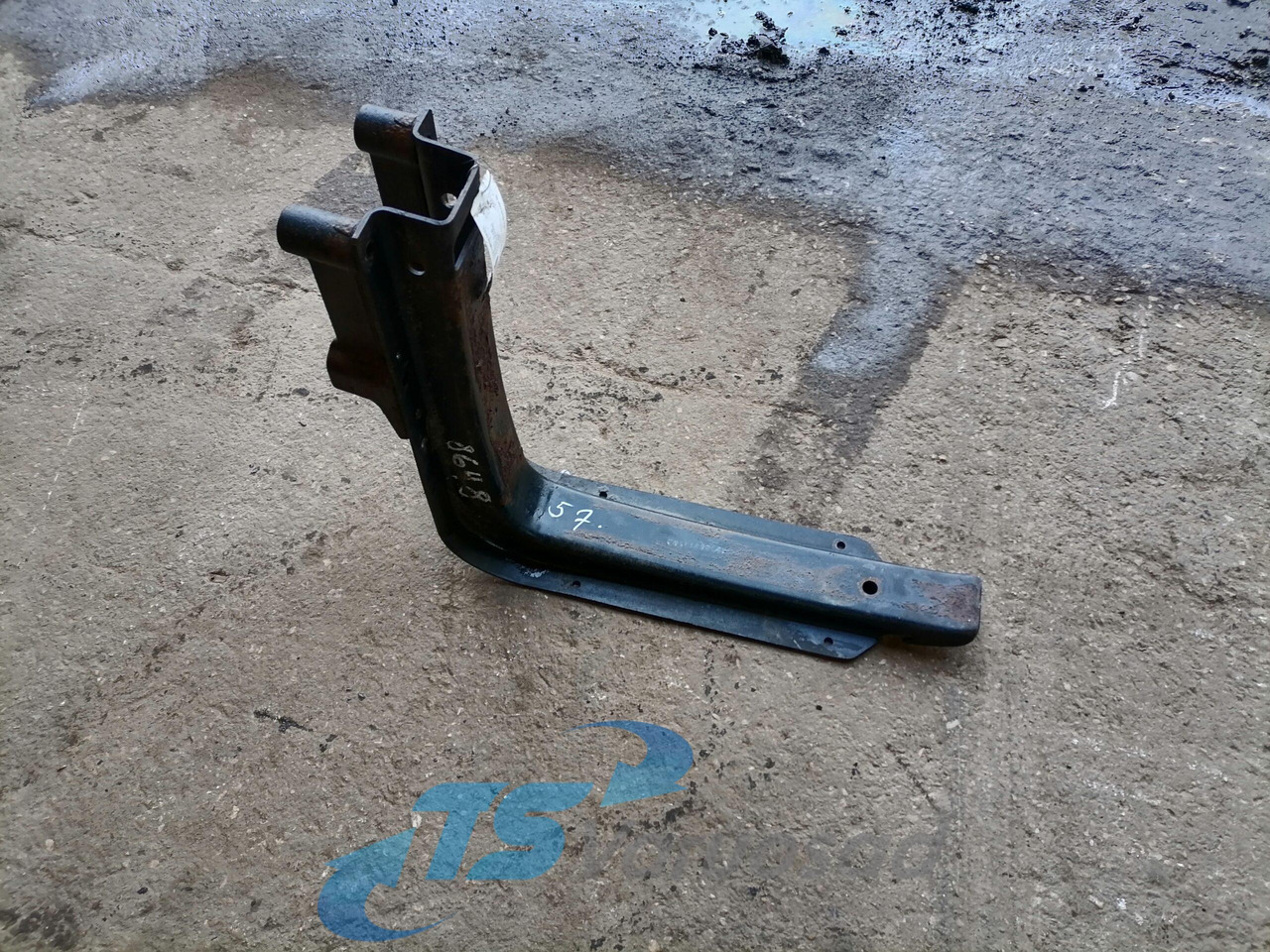 MAN Kütusepaagi kandur, MAN 81418015503 - Fuel tank for Truck: picture 1 MAN Kütusepaagi kandur, MAN 81418015503 - Fuel tank for Truck: picture 1