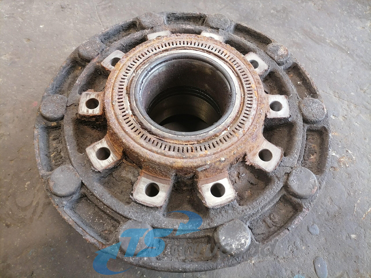 MAN Rear axel hub 81357010155 - Universal part for Truck: picture 5 MAN Rear axel hub 81357010155 - Universal part for Truck: picture 5