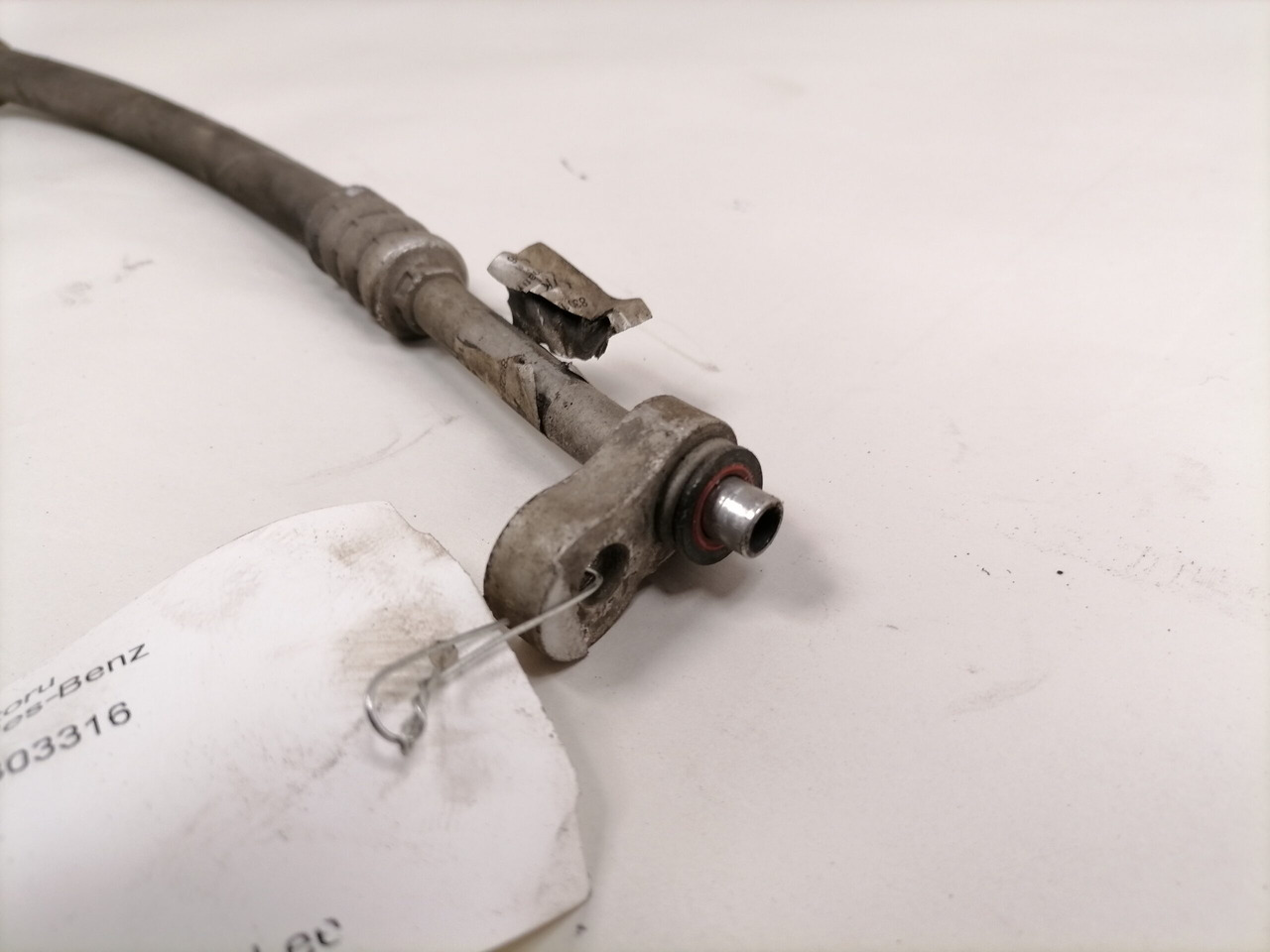 Mercedes-Benz A/C pipe A9608303316 - Heating/ Ventilation for Truck: picture 2 Mercedes-Benz A/C pipe A9608303316 - Heating/ Ventilation for Truck: picture 2