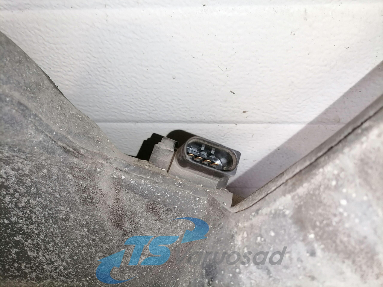 Mercedes-Benz Intake mainfold A5410981717 - Intake manifold for Truck: picture 4 Mercedes-Benz Intake mainfold A5410981717 - Intake manifold for Truck: picture 4