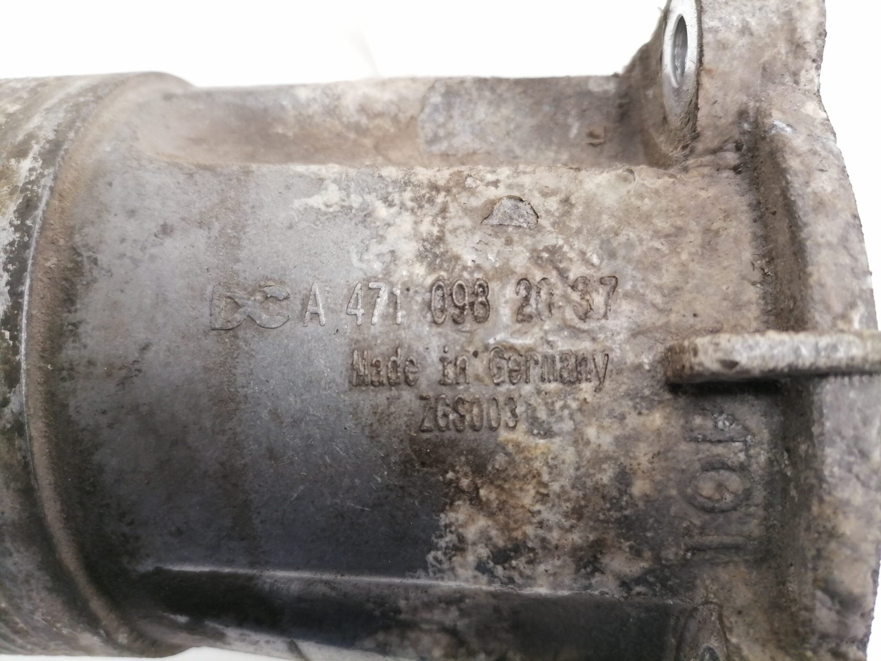 Mercedes-Benz Intake manifold A4710982037 - Intake manifold for Truck: picture 2 Mercedes-Benz Intake manifold A4710982037 - Intake manifold for Truck: picture 2