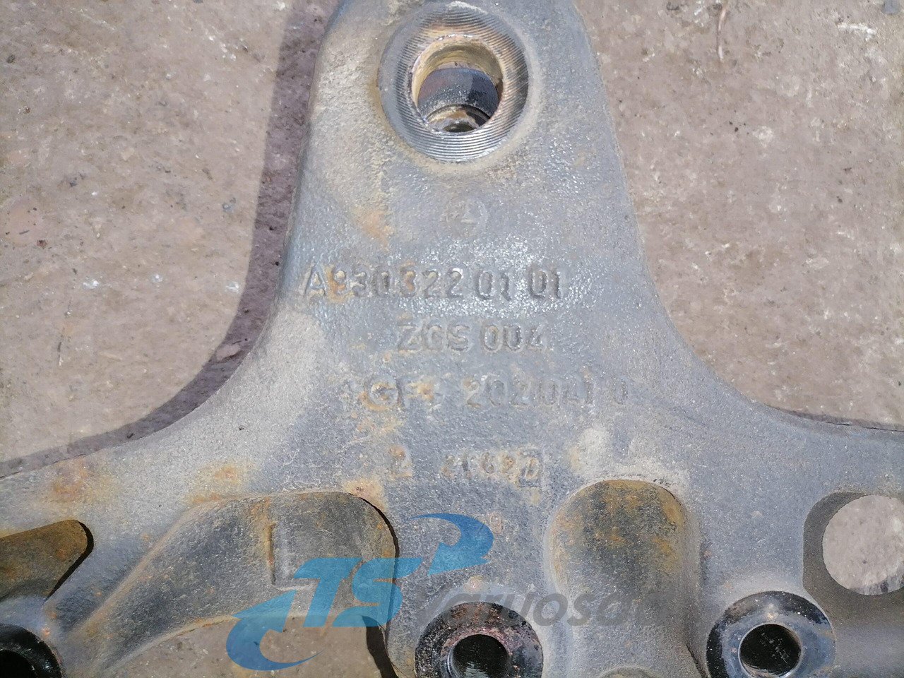 Mercedes-Benz Leaf spring bracket A9303220101 - Suspension for Truck: picture 3 Mercedes-Benz Leaf spring bracket A9303220101 - Suspension for Truck: picture 3