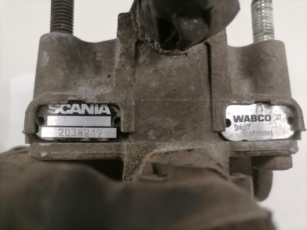 Scania Air pressure control valve 2038219 - Brake valve for Truck: picture 4 Scania Air pressure control valve 2038219 - Brake valve for Truck: picture 4